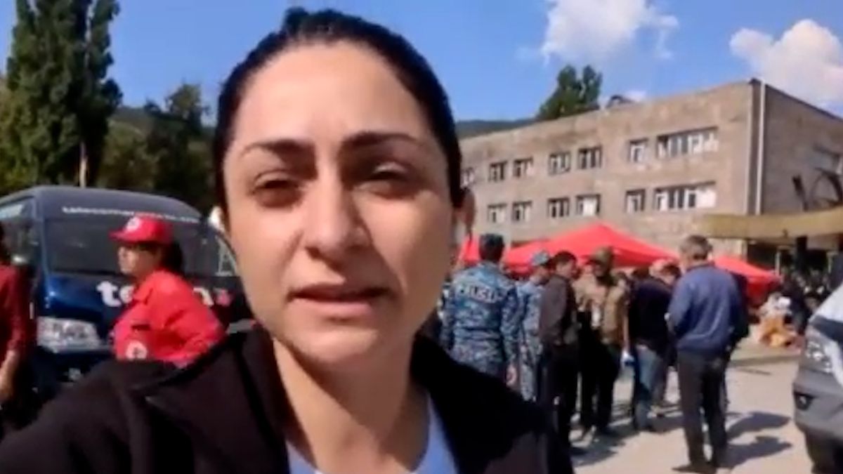 Z Náhorního Karabachu mnozí Arméni prchají bez věcí, děti jsou bosé